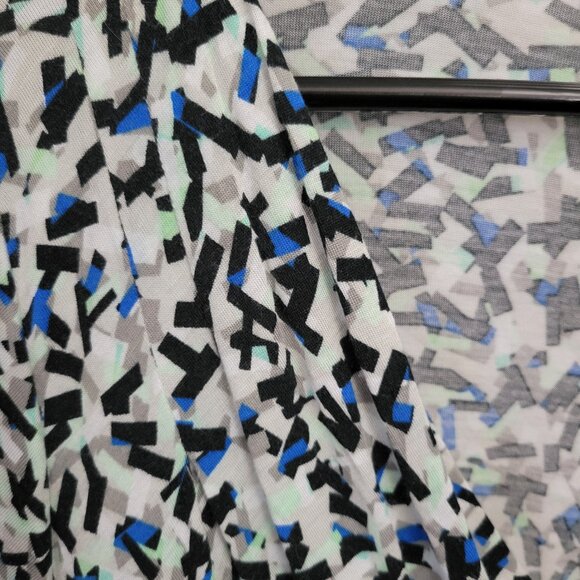 Apt. 9 Woman 1X Blouse gathered front geometric abstract Rayon pullover PRETTY - Picture 5 of 10
